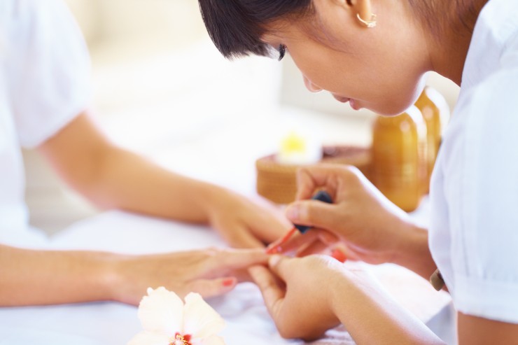 AB 2437: Bill to Protect Nail Salon Workers